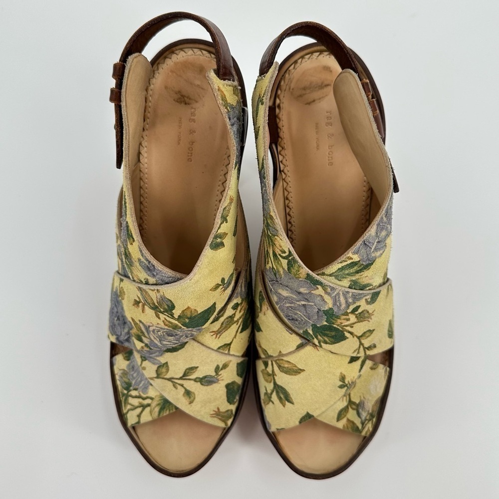 Women’s Floral Yellow Leather-Trim Platform Sandal - Picture 5 of 16